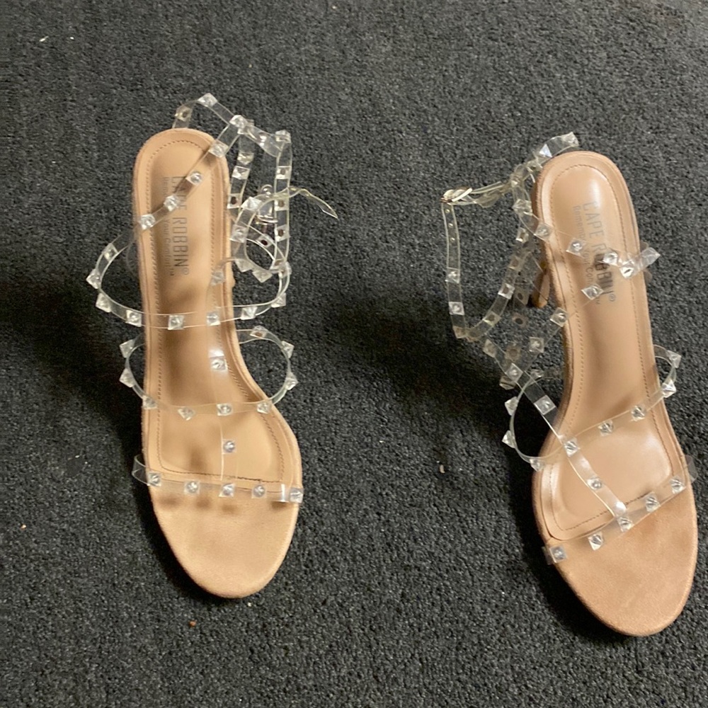 Pretty nice shoes go well with a dress